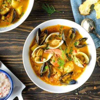  소스 덮개 아래 숨겨진 보석처럼 빛나는  Bouillabaisse! 깊은 바닷가 향과 풍부한 재료의 조화를 경험해보세요!